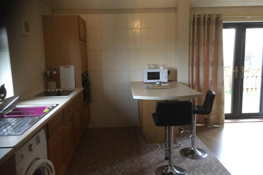 Mary'S Apartment Селби Екстериор снимка