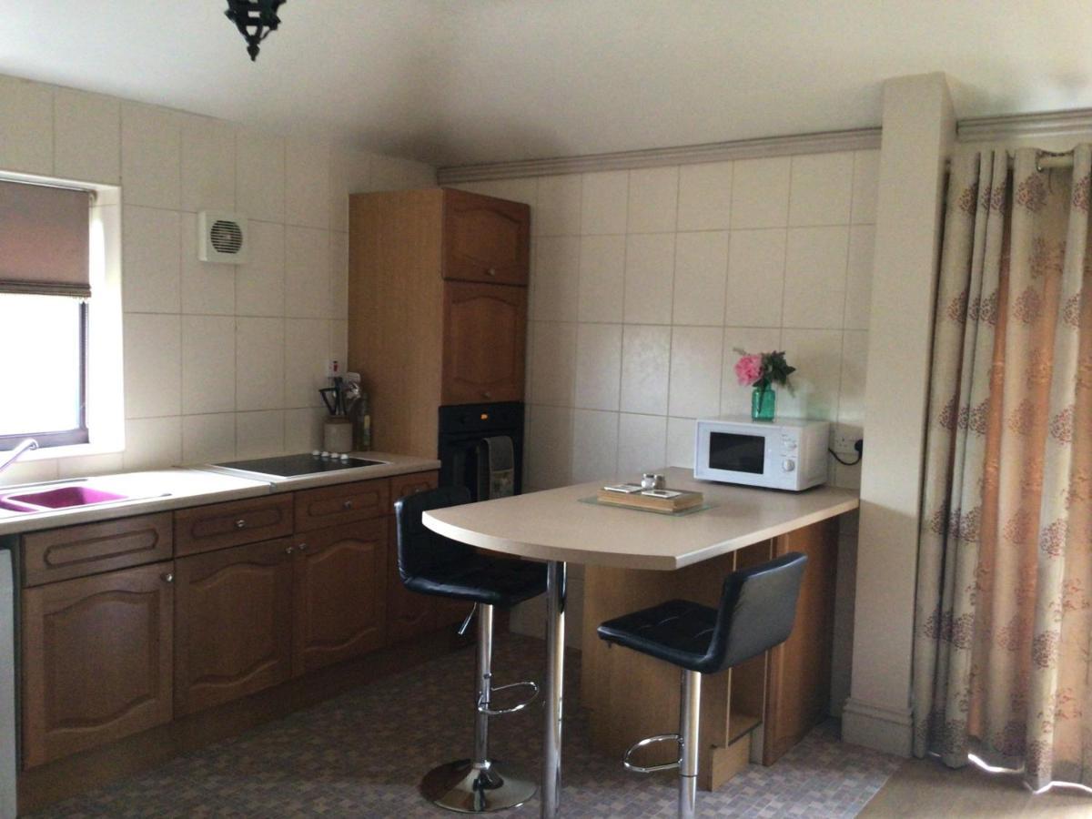 Mary'S Apartment Селби Екстериор снимка
