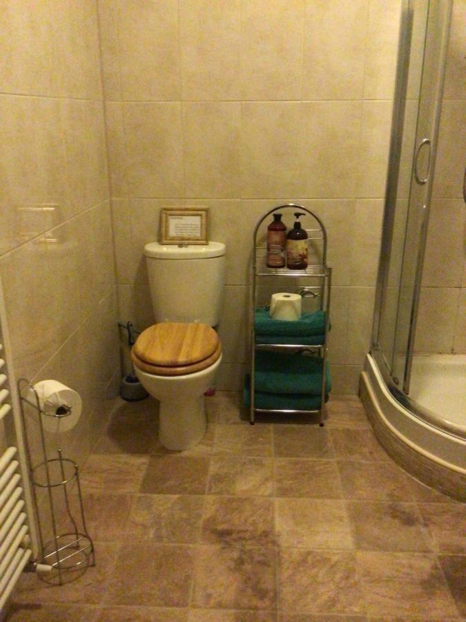 Mary'S Apartment Селби Екстериор снимка